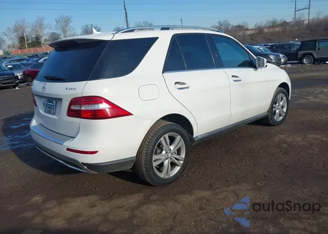 2015 Mercedes-Benz Ml 350 4Matic z USA, uszkodzony, nr VIN 4JGDA5HB0FA504175